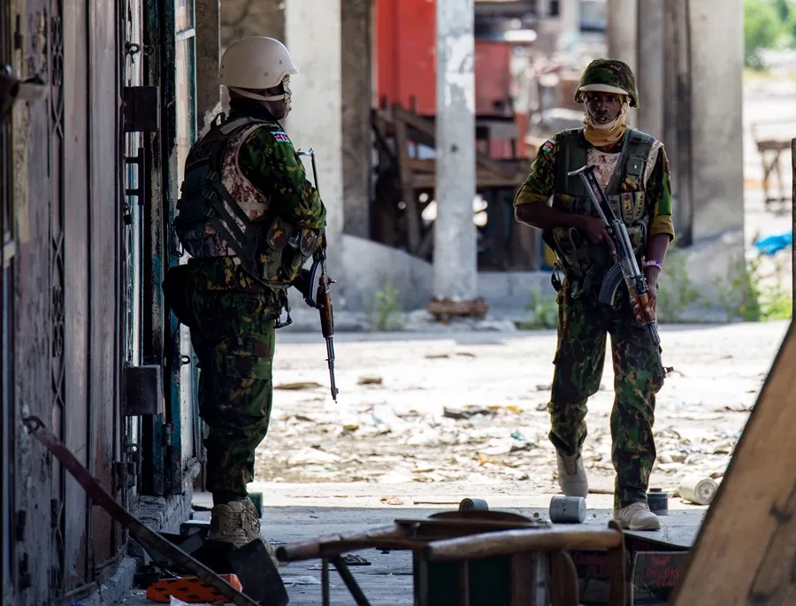 Policías de Kenia se enfrentan a bandas armadas por primera vez desde su llegada a Haití