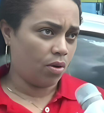 A una mujer en Bonao
