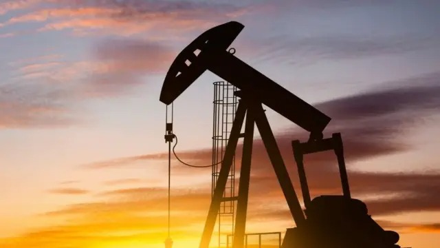 El petróleo de Texas baja un 0,04 % en una jornada sin apenas movimiento