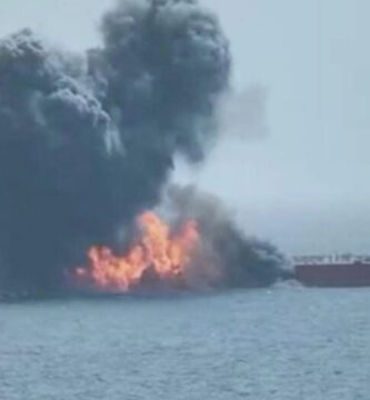 VIDEO: Así fue la explosión de un buque petrolero atacado por hutíes en Yemen