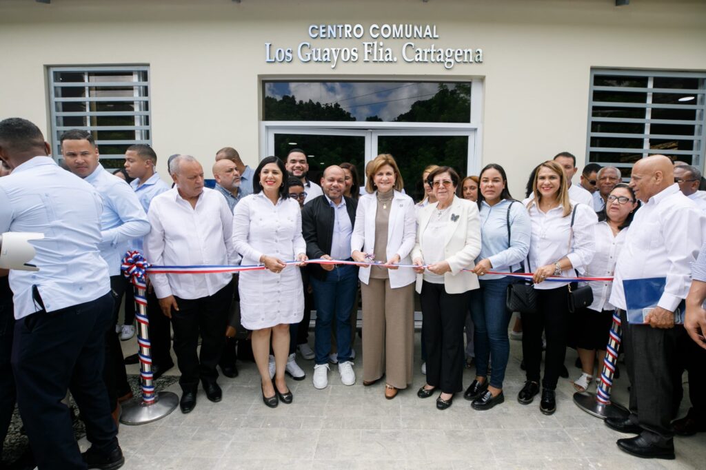Vicepresidenta entrega infraestructuras educativas, comunitarias y de gestión energética en el Cibao