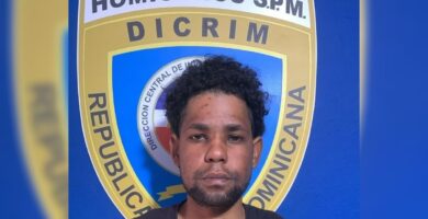 Hombre acusado de homicidio se entrega a la Policía en San Pedro